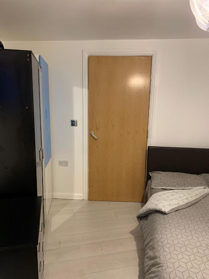 Room Near City Londra Dış mekan fotoğraf