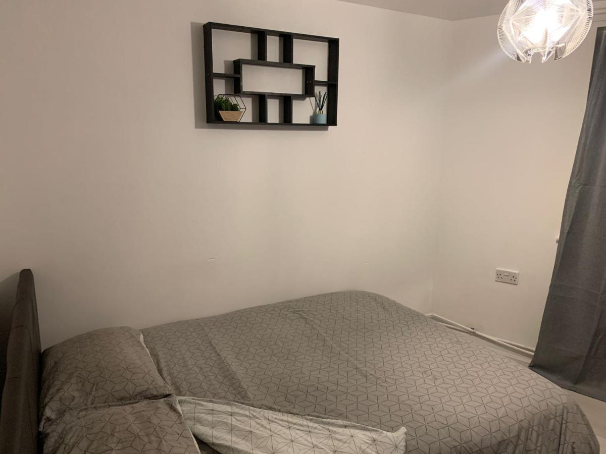 Room Near City Londra Dış mekan fotoğraf